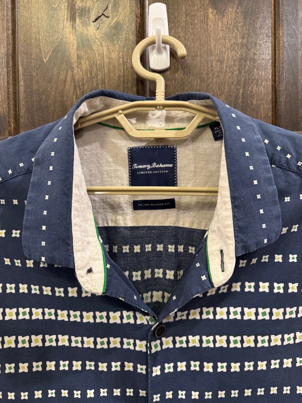 Tommy Bahama - Picture 2 of 7